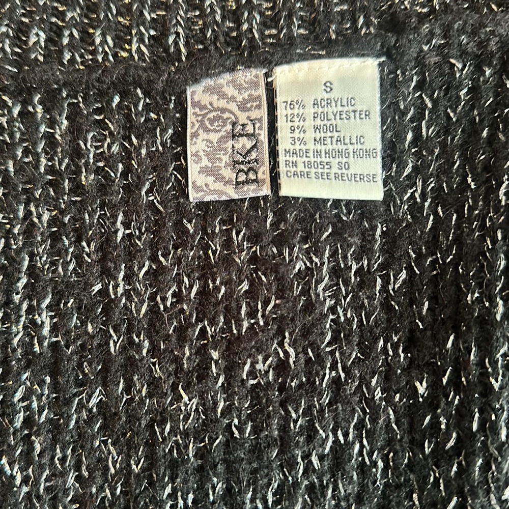 BKE (Buckle Brand) Black and Silver Metallic Sweater - Picture 3 of 4
